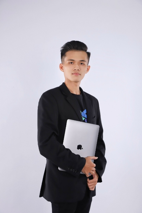 Phạm Nhật